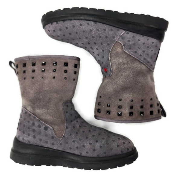 UGG I Heart Rock 'N Roll Grey Printed Hearts Black Studded Pull-On Short Boots - Picture 7 of 15